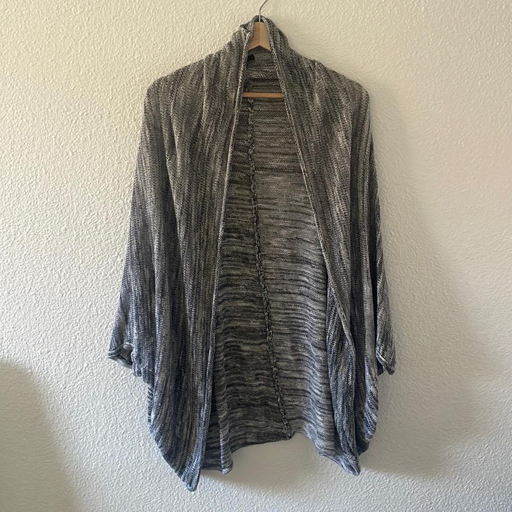 Perfect cover / cardigan